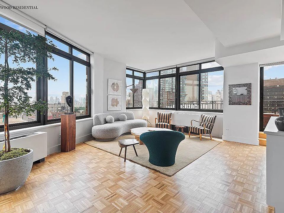 1st image of 155 W 70th St #3B