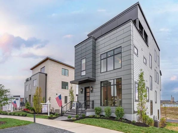 2926 Three Oaks Ln, Cincinnati, OH 45209