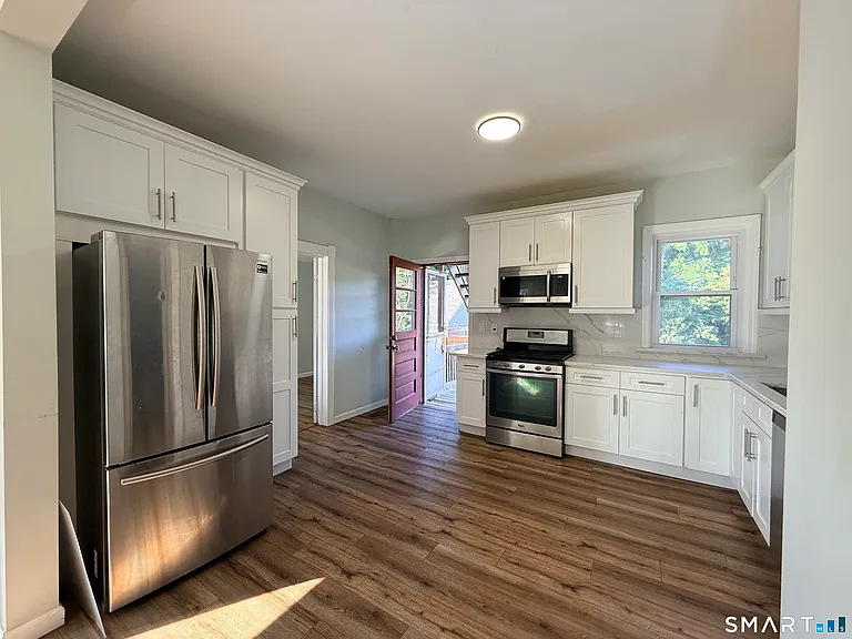26 Taylor Ave — Photo 9