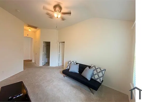 5601 Piedra Dr — Photo 13