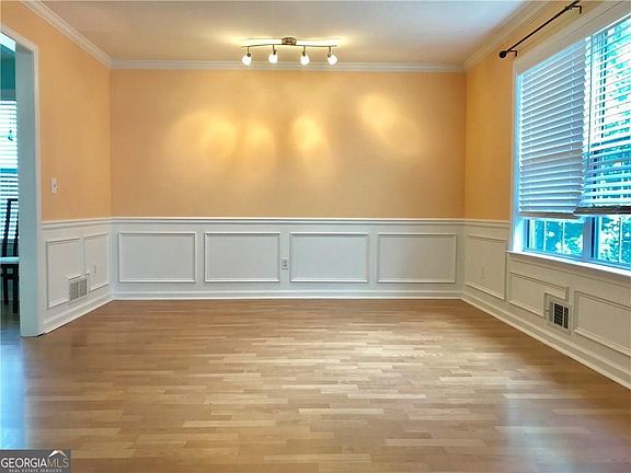 5th image of 3354 Roundfield Cir