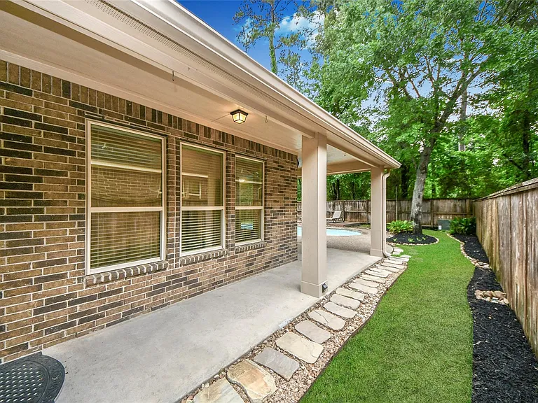 18 Blue Wildflower Pl — Photo 4