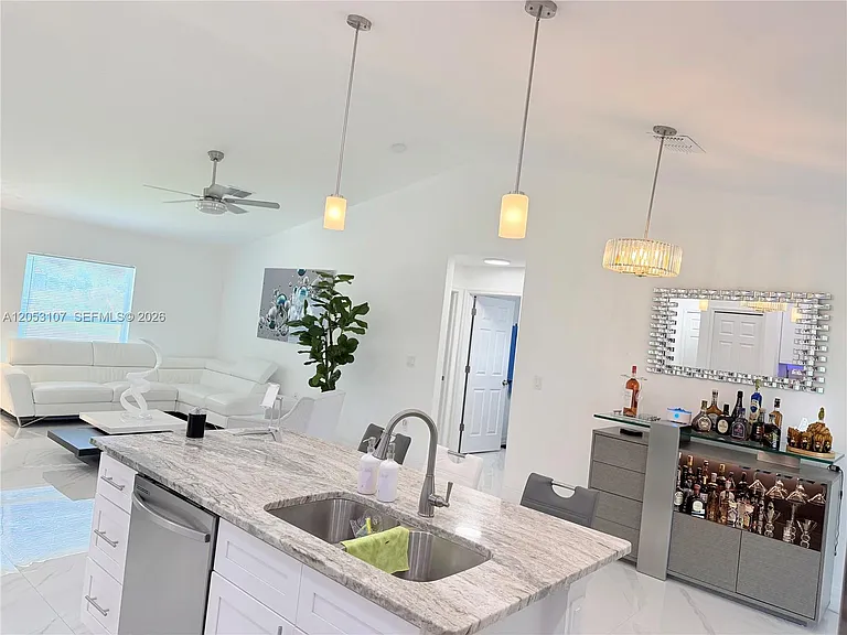 700 Connecticut Ln — Photo 17