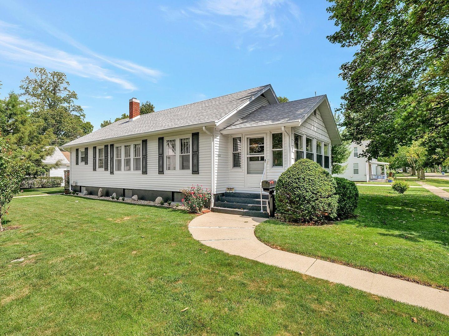 202 E Lincoln St, Monticello, IL 61856 MLS 11877910 Zillow