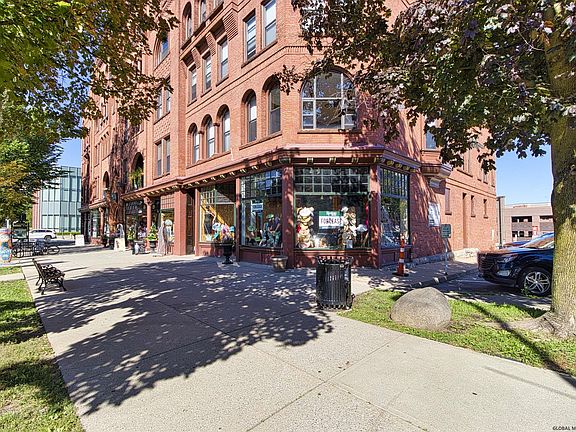 2nd image of 510 Broadway #2E