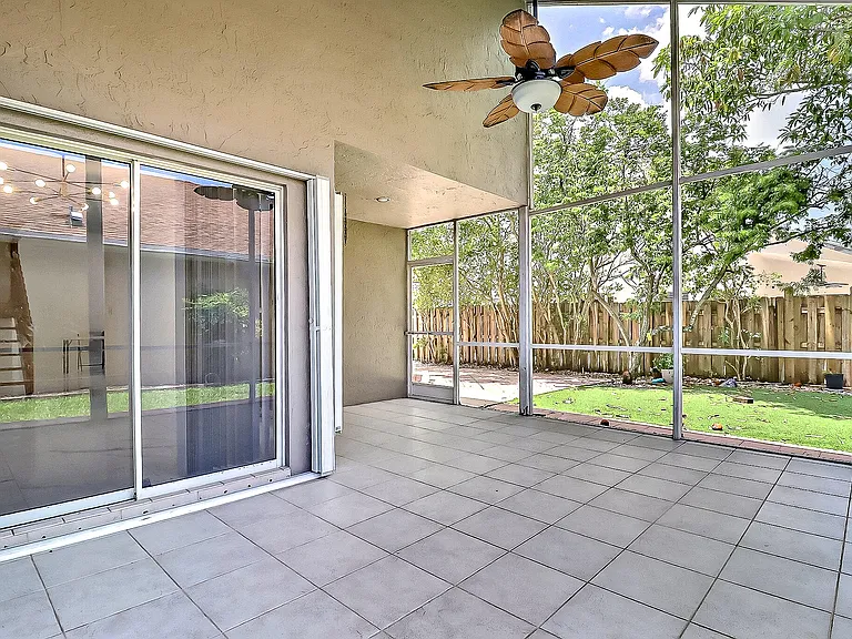9401 Aegean Dr — Photo 24