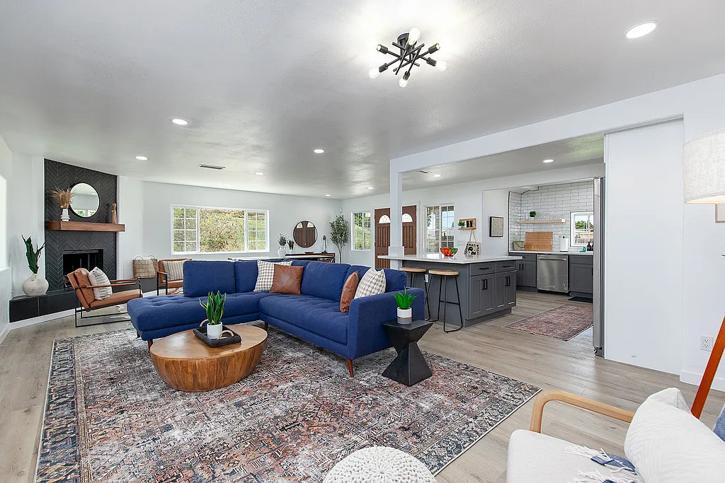 4 bed, 2.0 bath, $8,125 — Photo 1