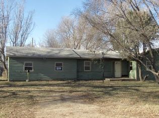 511 N Commercial Ave, Blunt, SD 57522