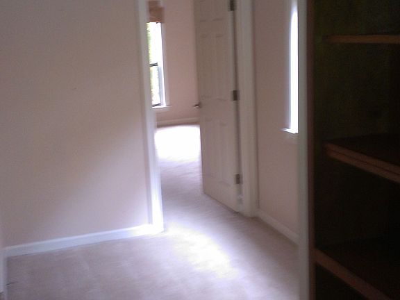 5th image of 8639 Thorncliff Fwy