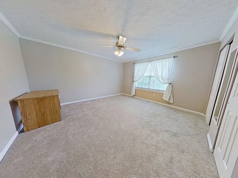 110 Hershey Cir — Photo 10