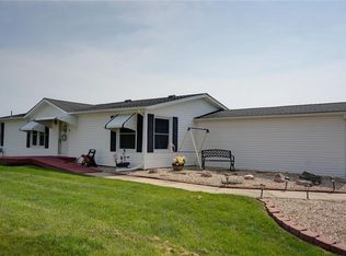 935 NE White Oaks Ln, Oak Grove, MO 64075
