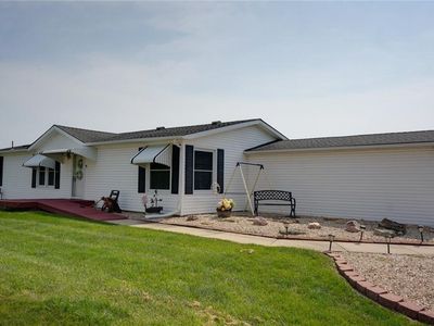 935 NE White Oaks Ln, Oak Grove, MO, 64075