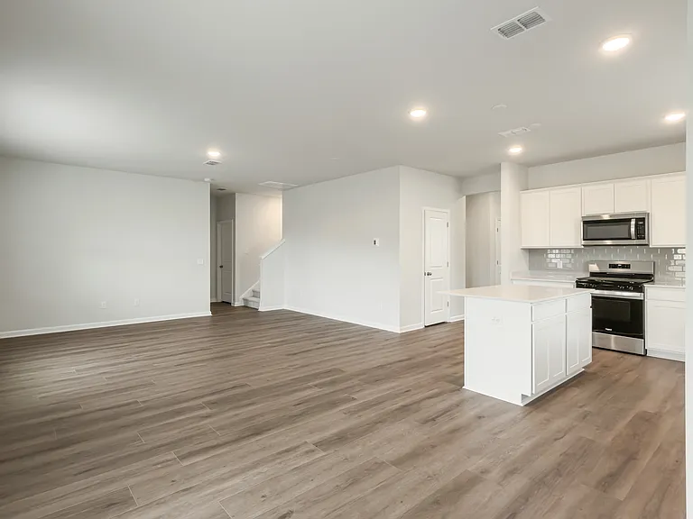 725 Meadowbrook Ln — Photo 17