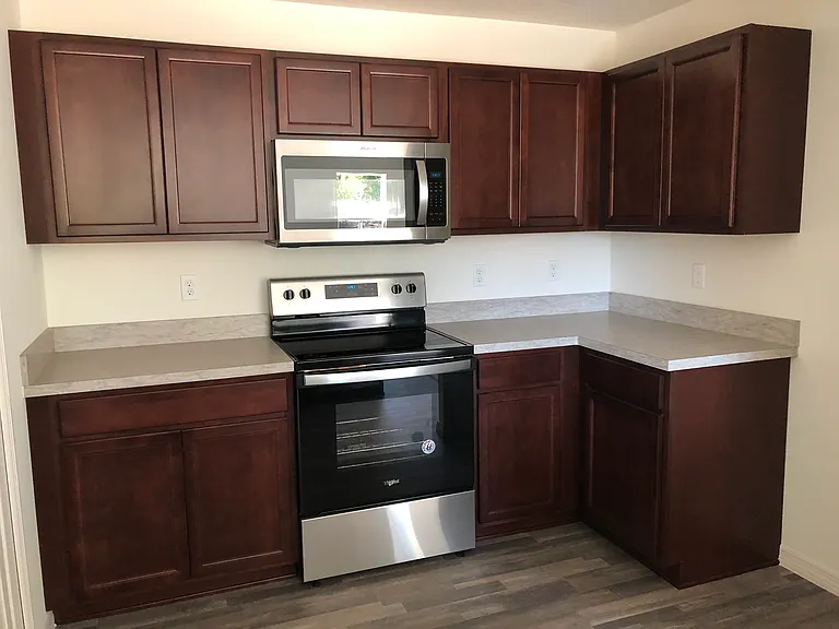 2937 SW Skyline St — Photo 4