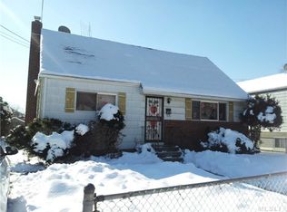 62 Cumberland Ave, Roosevelt, NY 11575