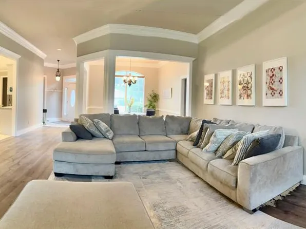 3801 Waverly Ct, Norman, OK 73072