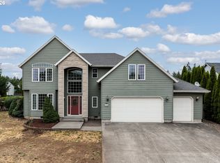 59992 Ridgeway Loop, Saint Helens, OR 97051