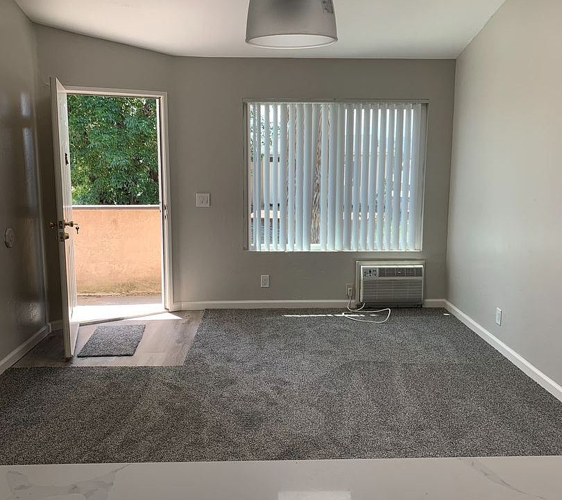 2nd image of 1219 Persimmon Ave #45