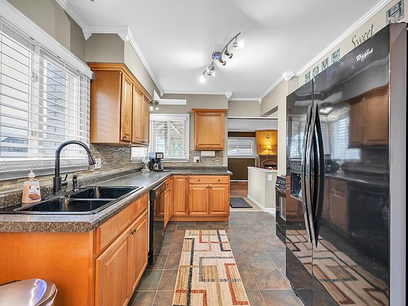 3rd image of 25605 Barbara St