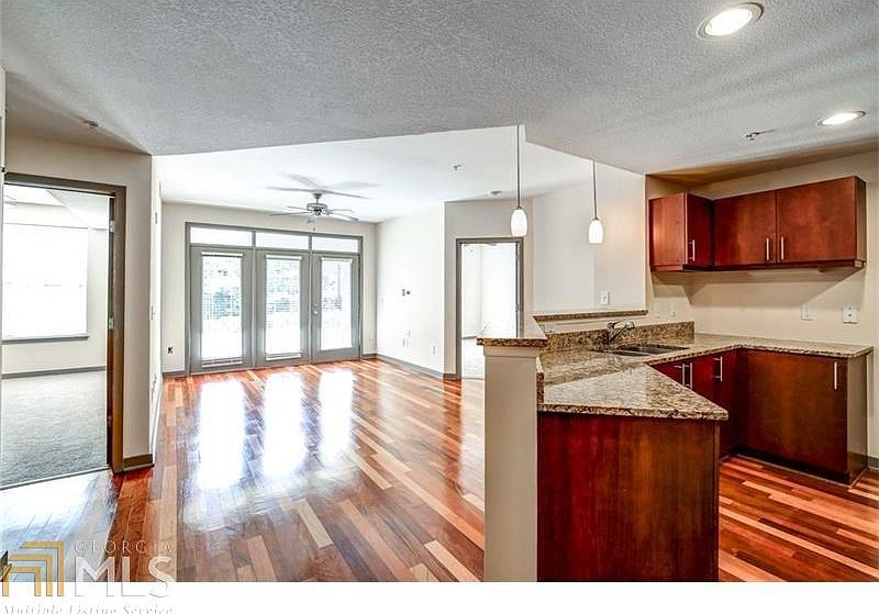 2nd image of 390 17th St NW #B2