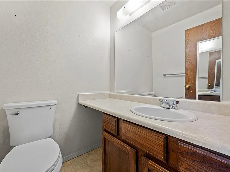 718 W 1720 N #222 — Photo 9