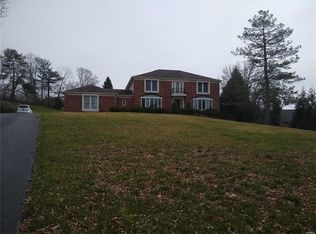 1222 Tammany Ln, Saint Louis, MO 63131