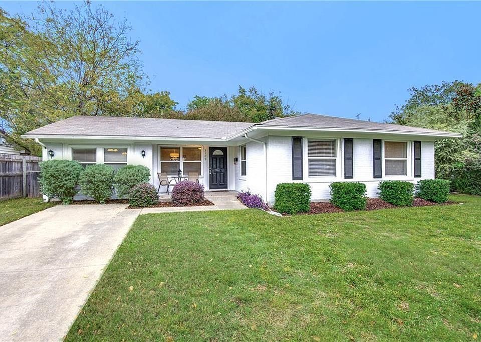 1st image of 3129 Chatsworth Dr