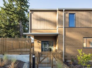 1520 Louise Pl #5, Saanich, BC V8P2T8