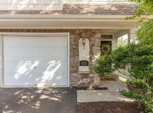 423 Fort Hill Cir, Fort Washington, PA 19034