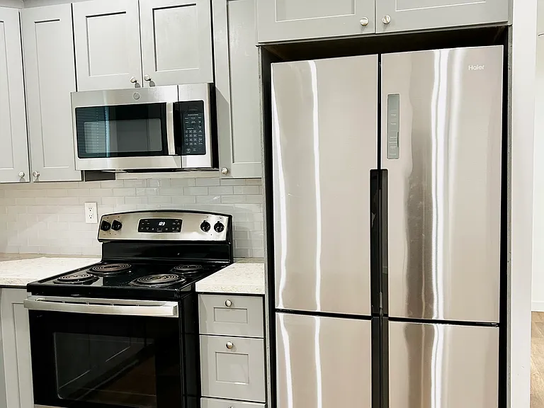 13231 Jefferson Ave #B — Photo 4
