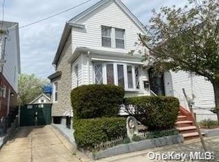 13810 Whitelaw St, Ozone Park, NY 11417