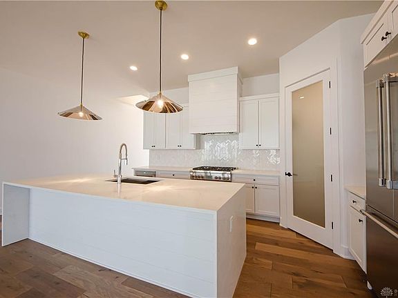 5th image of 9510 Monaco Cir