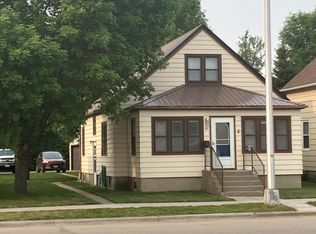 10 4th St NE, East Grand Forks, MN 56721