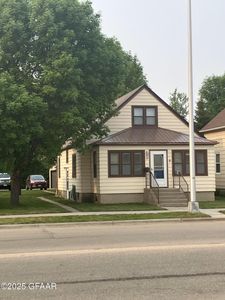 10 4th St NE, East Grand Forks, MN, 56721