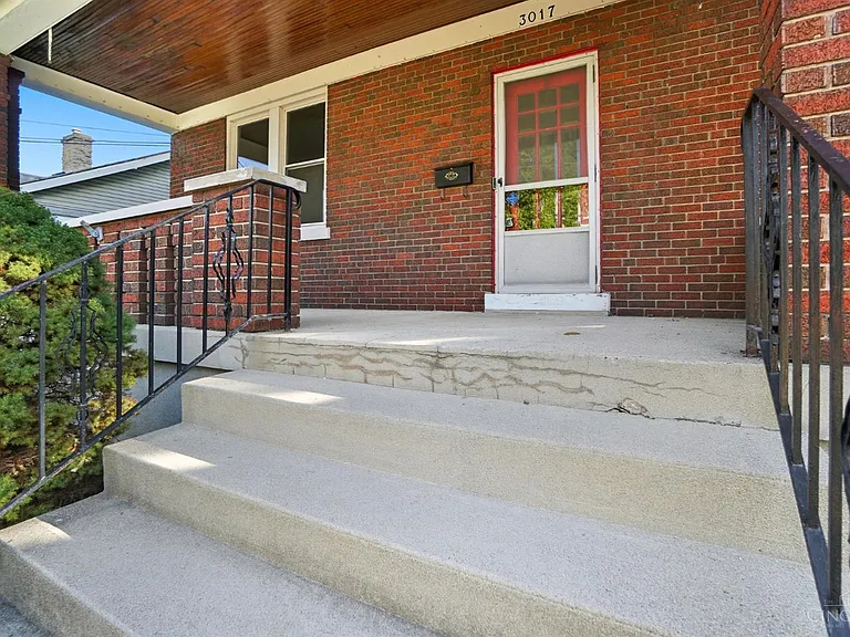 3017 Hull Ave — Photo 3