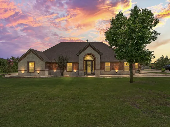 6713 Mustang Trl, Sanger, TX 76266