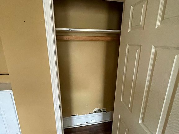 5th image of 2414 Bank St