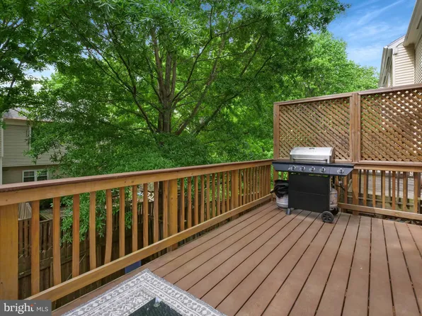 14869 Lynhodge Ct, Centreville, VA 20120