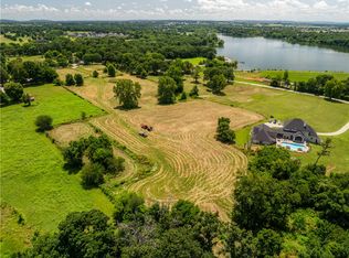 E Lake Rd, Springdale, AR 72762