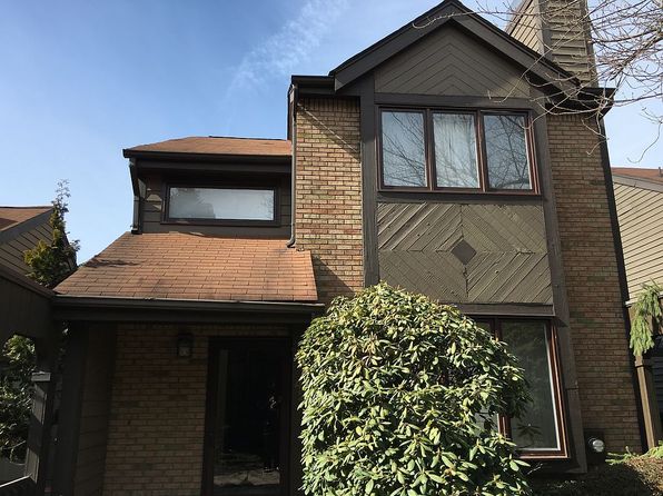 42 Riverbend Dr
