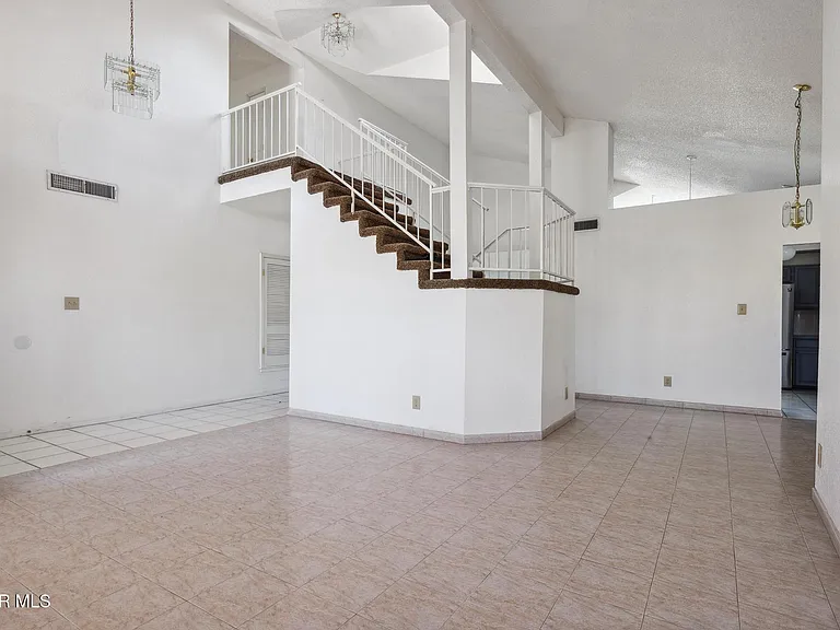 11648 Lake Erie Dr — Photo 5