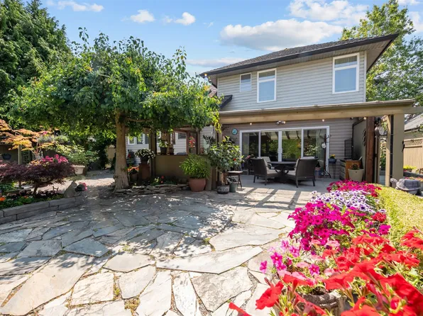 15239 29a Ave, Surrey, BC V4P 1G7