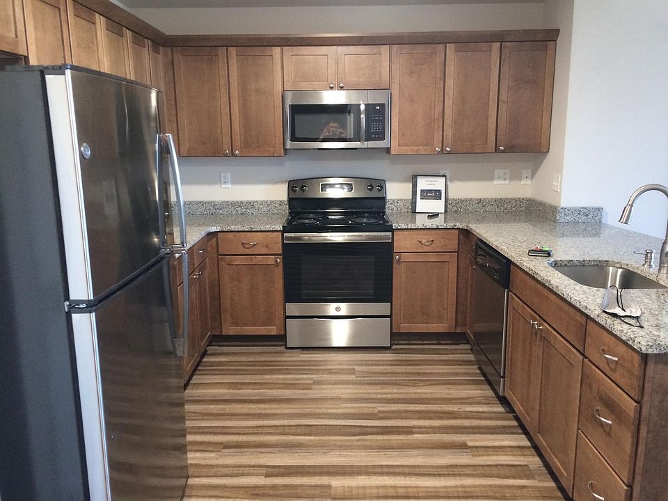 1st image of 126 Nelson St #304