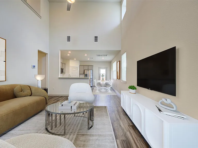 8012 Linda Michelle Ln — Photo 1
