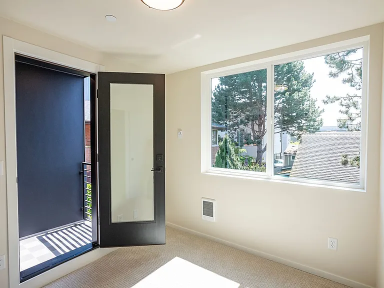 1561 NW 63rd St — Photo 29