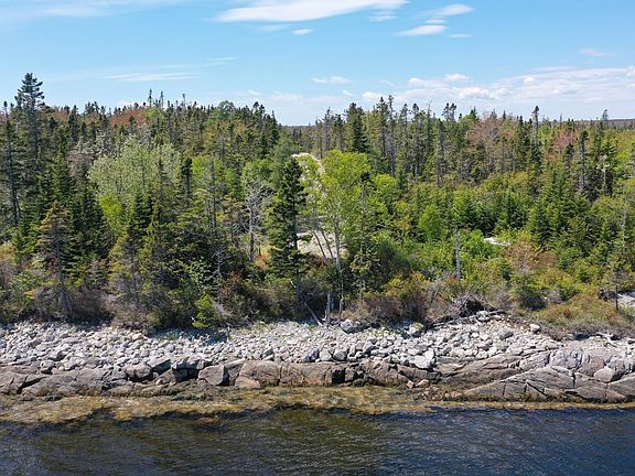 3rd image of 5C Pleasant Point Rd
