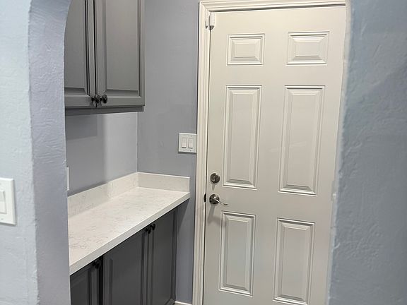 3rd image of 3201 9th Ave