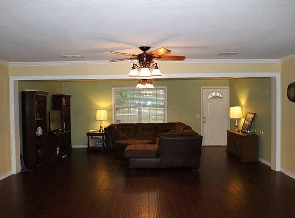 2nd image of 174 Ella Dr
