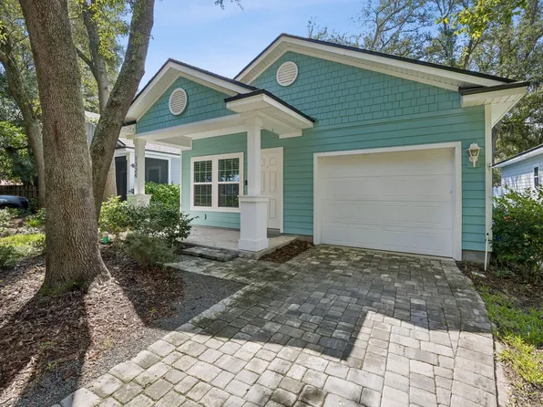 1324 Fir St, Fernandina Beach, FL 32034