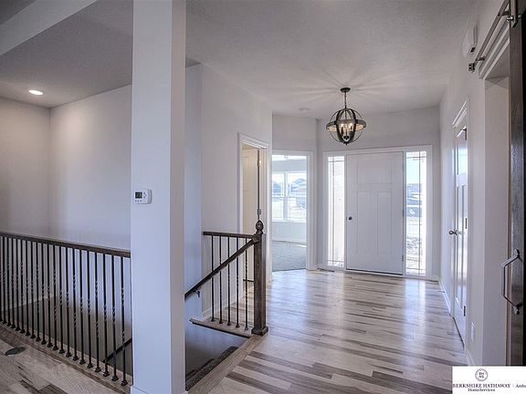 5th image of 4906 Birchwood Dr
